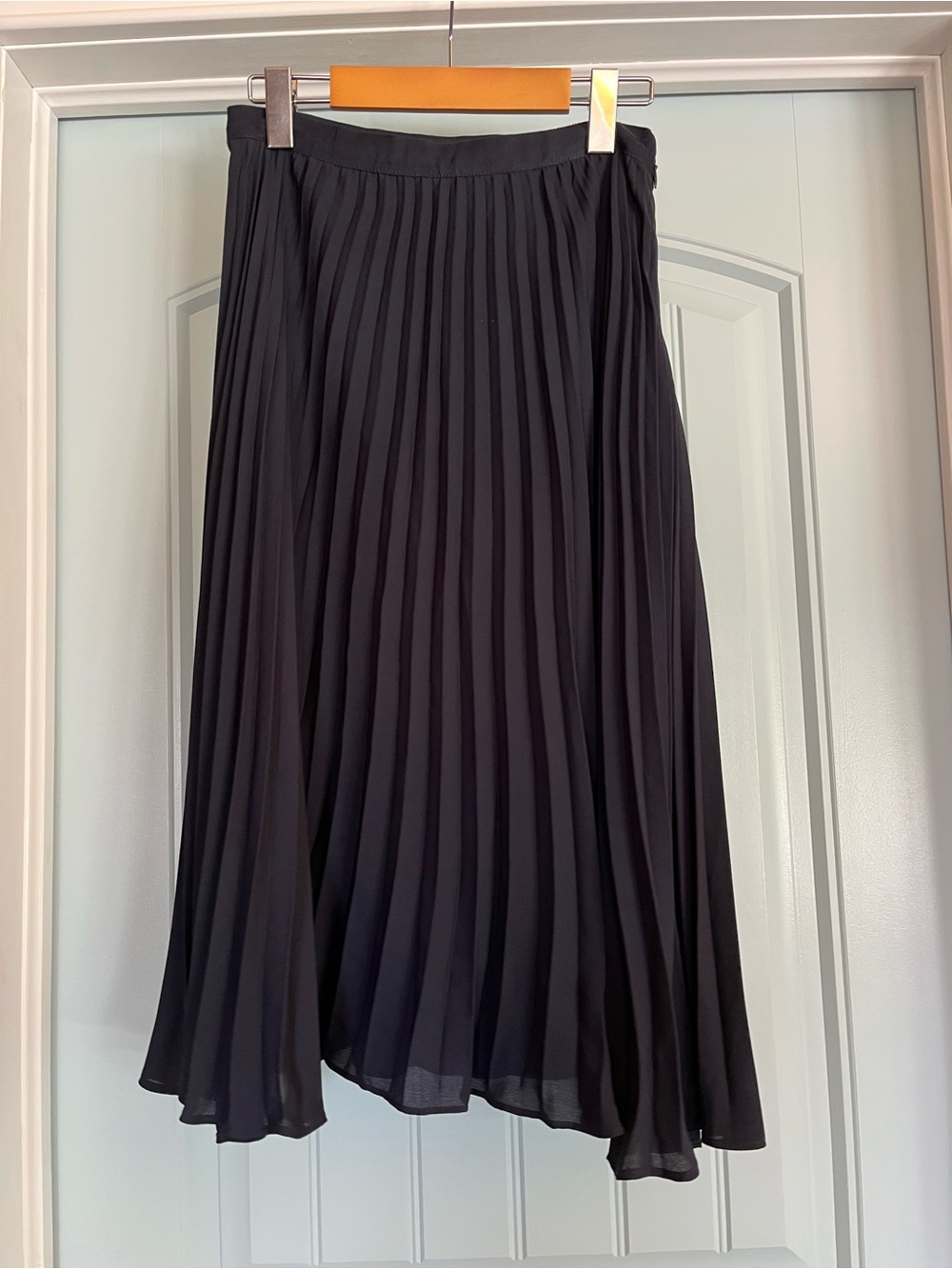Banana Republic Black Pleated Midi Skirt
